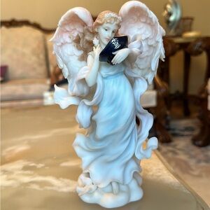 Seraphim Classics Police Officers Prayer Roman Inc. #84439 Angel Figurine 2002